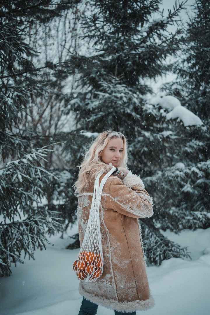 Новогодняя фотосессия с любимым питомцем. Семейный, индивидуальный фотограф в Москве Ангели Марина