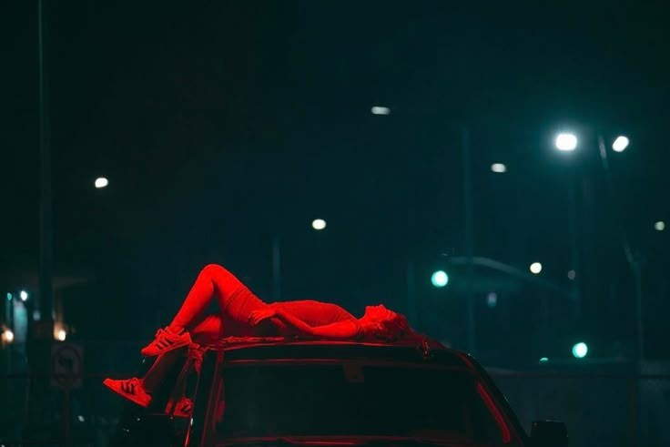 Екатерина. Женский фотограф. Создатель украшений ручной работы. Модель