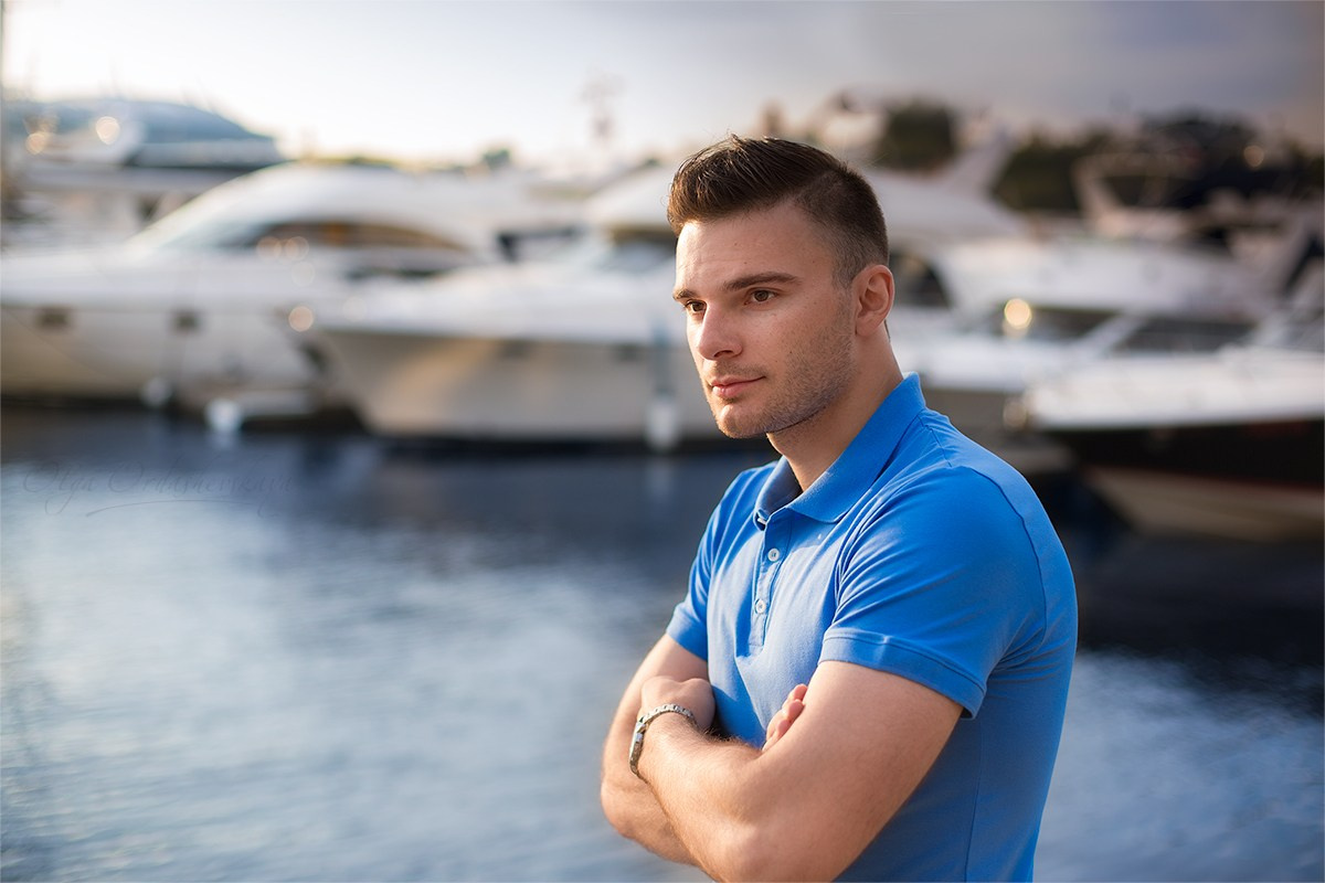 Андрей, 178 см, 52-54. KED Production — продакшн из СПб. Создаём фото, видео и контент, который помогает брендам и селлерам продавать больше