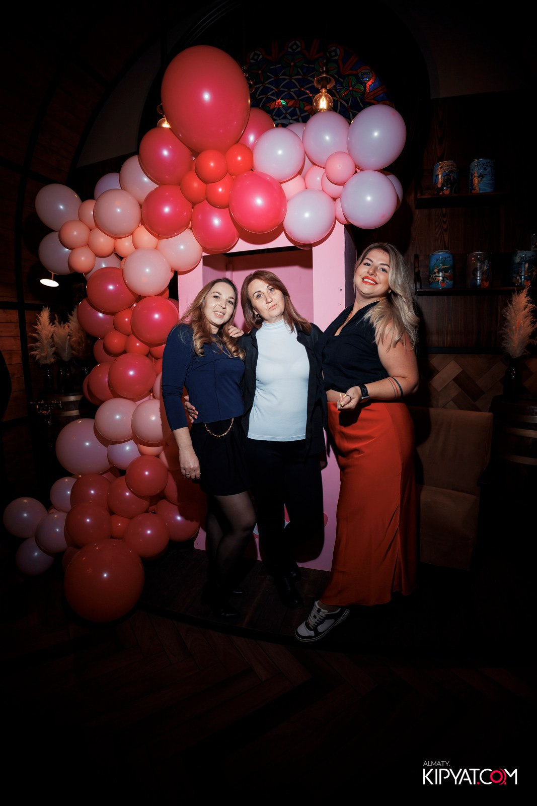 ЖИГУЛИ БАР НА АУЭЗОВА. КИПЯТКОМ АЛМАТЫ! Фотосъемка мероприятий в Алматы