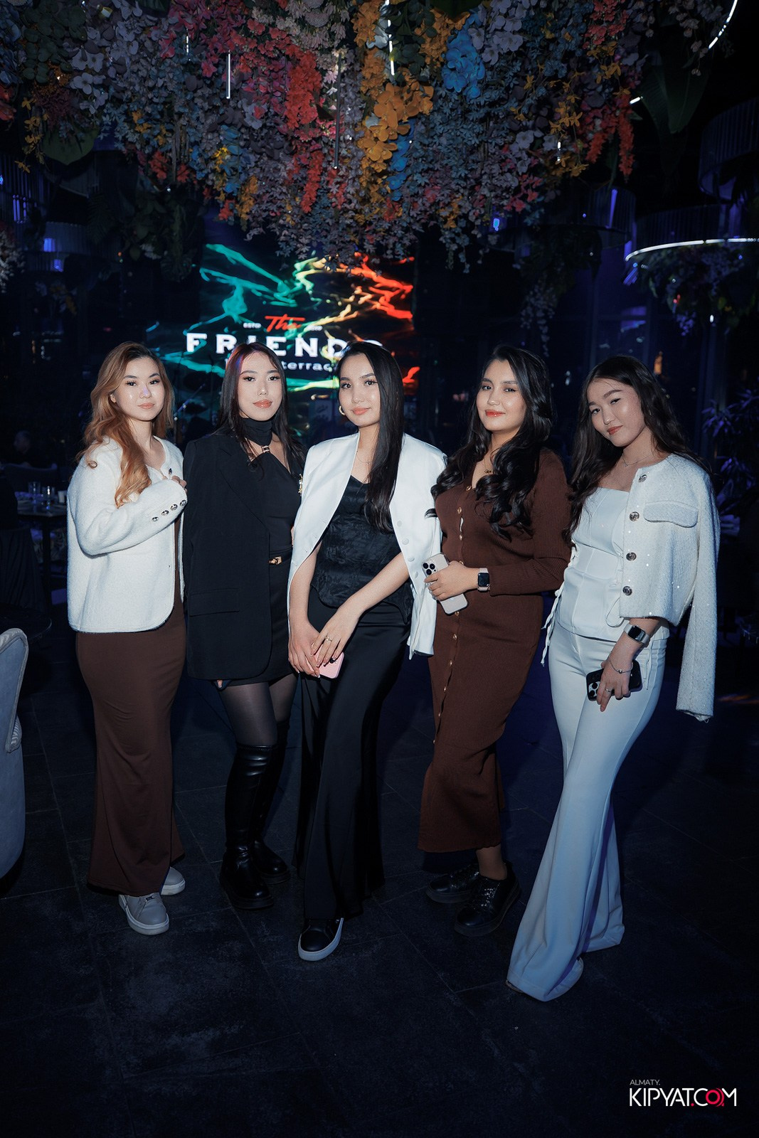 FRIENDS BAR & TERRACE. КИПЯТКОМ АЛМАТЫ!
