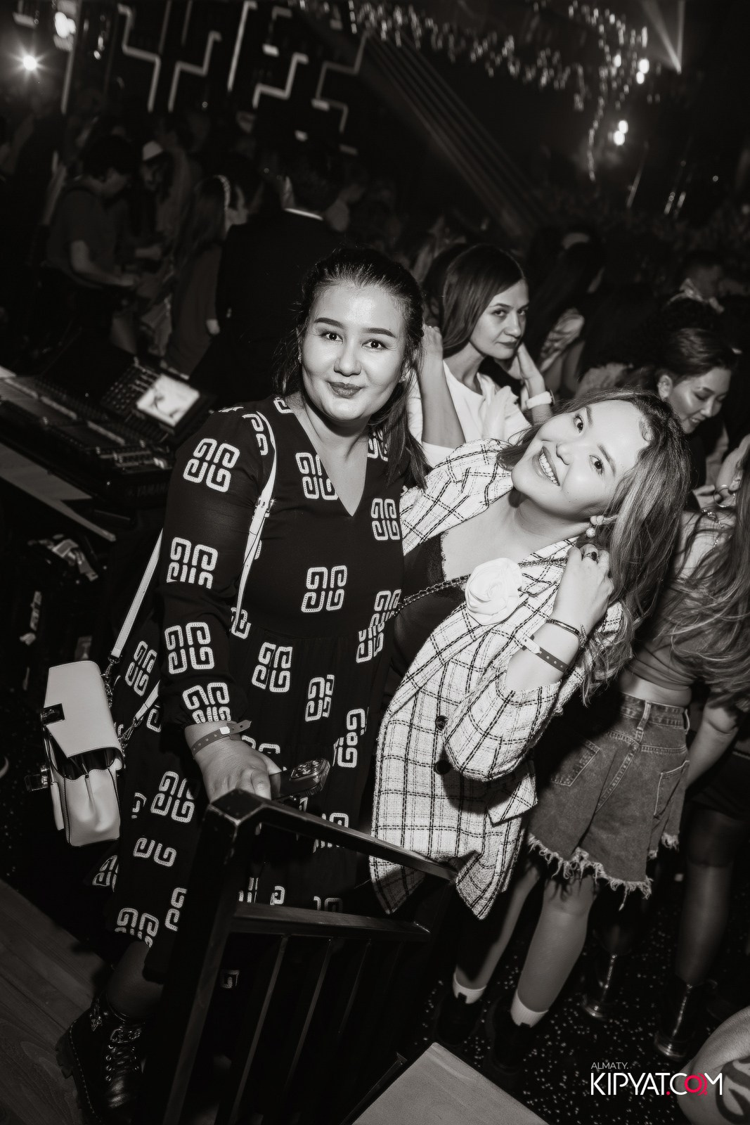 BEAUTY ЁЛКА SANTA BARBARA SPECIAL GUEST ГРУППА MILLENIUM 5 ТРИБЬЮТ ШОУ. КИПЯТКОМ АЛМАТЫ! Фотосъемка мероприятий в Алматы