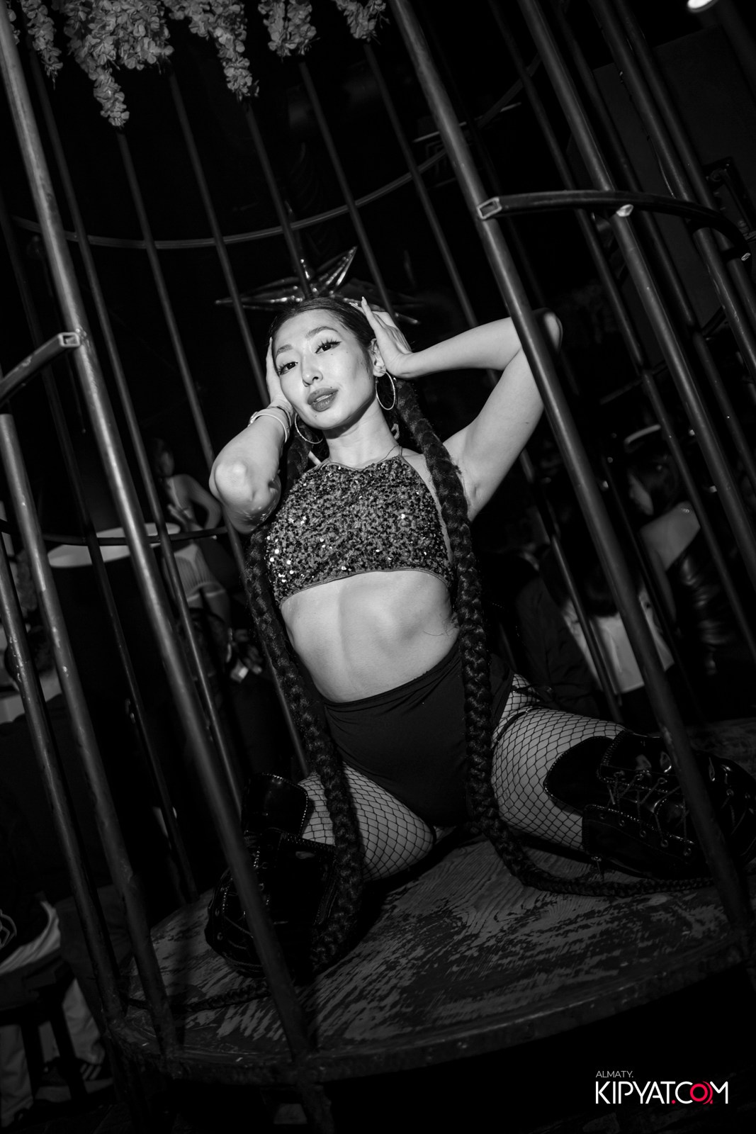 UYAT EMES BAR. КИПЯТКОМ АЛМАТЫ!