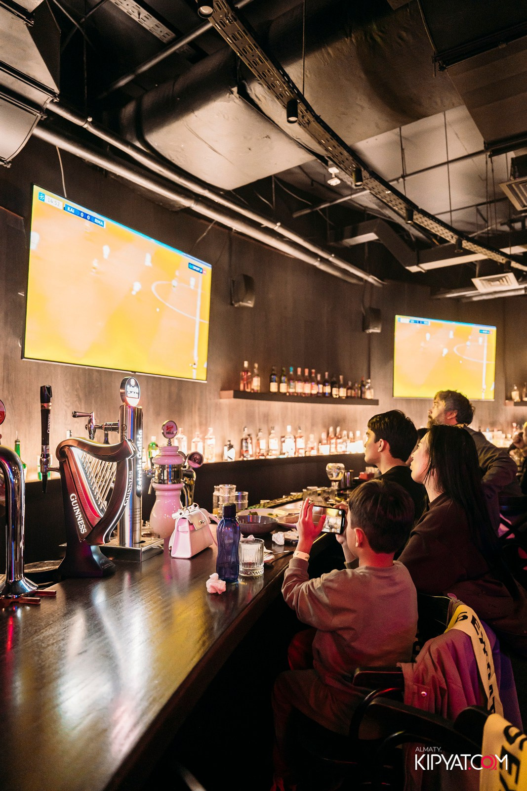 HARVEY'S PUB. КИПЯТКОМ АЛМАТЫ!