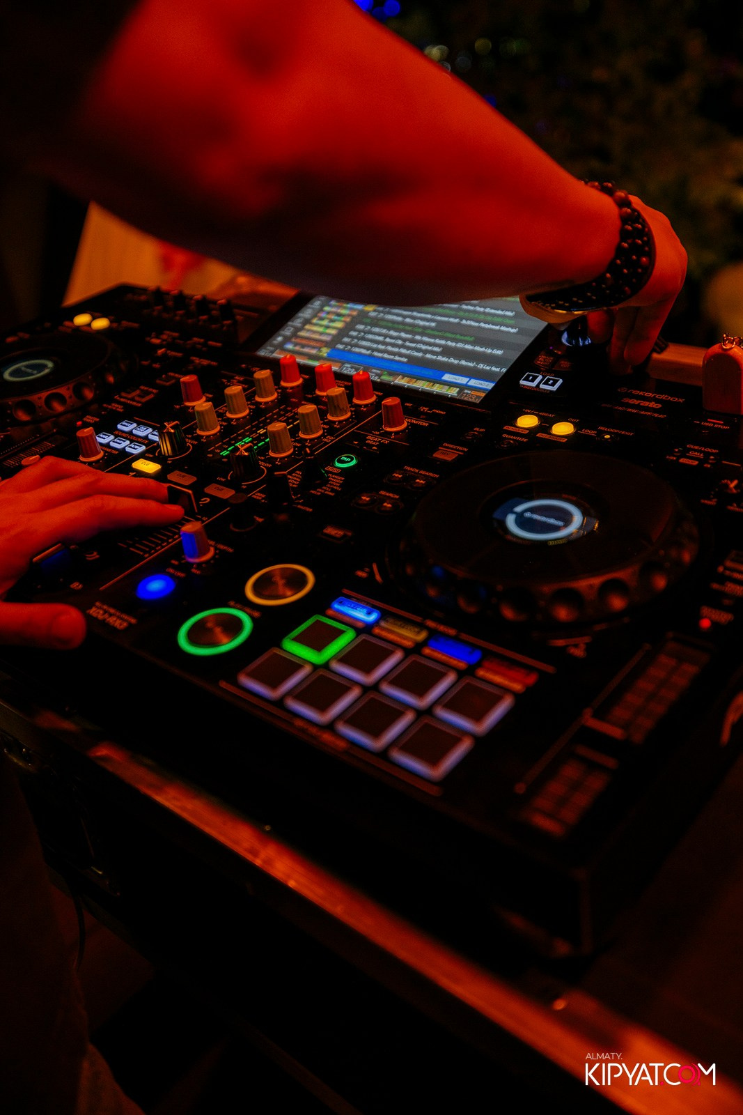 EVENT BAR. КИПЯТКОМ АЛМАТЫ!