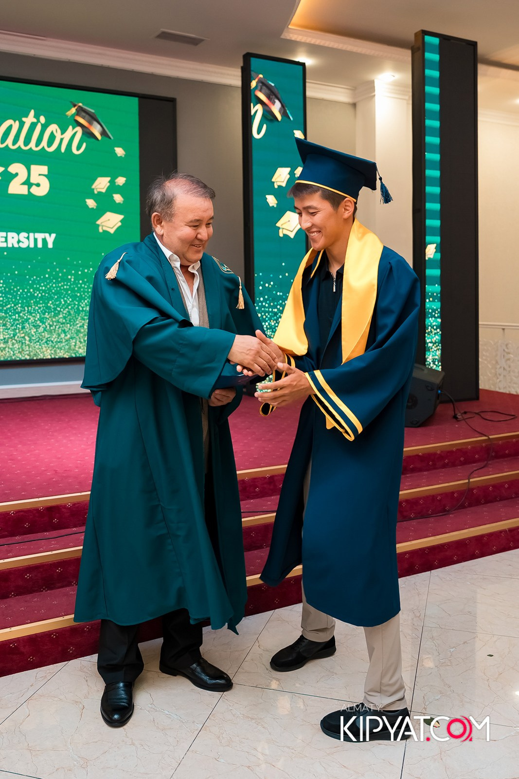 GRADUATION 2025 Q UNIVERSITY. КИПЯТКОМ АЛМАТЫ!