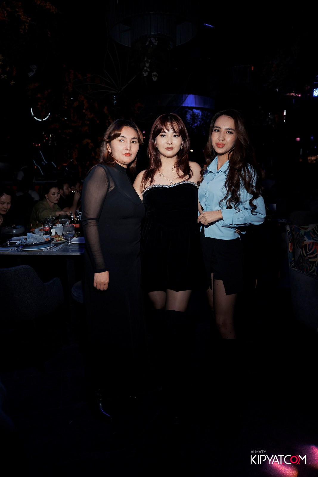 FRIENDS BAR & TERRACE. КИПЯТКОМ АЛМАТЫ!