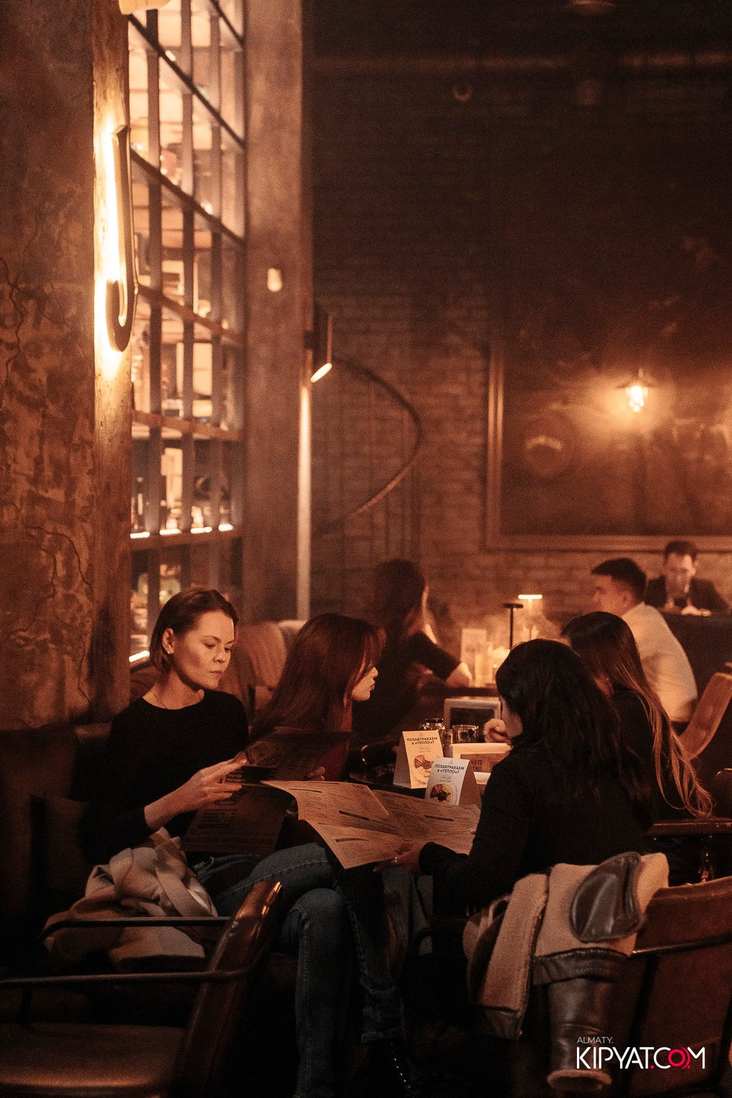 РЕСТО-БАР СКАНДАЛИСТЪ. КИПЯТКОМ АЛМАТЫ! Фотосъемка мероприятий в Алматы