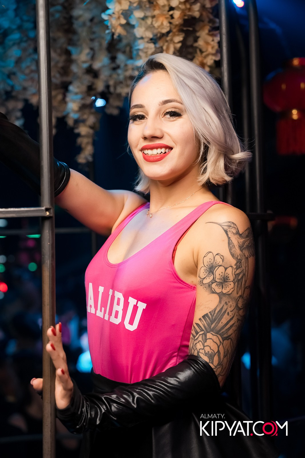 UYAT EMES BAR. КИПЯТКОМ АЛМАТЫ!