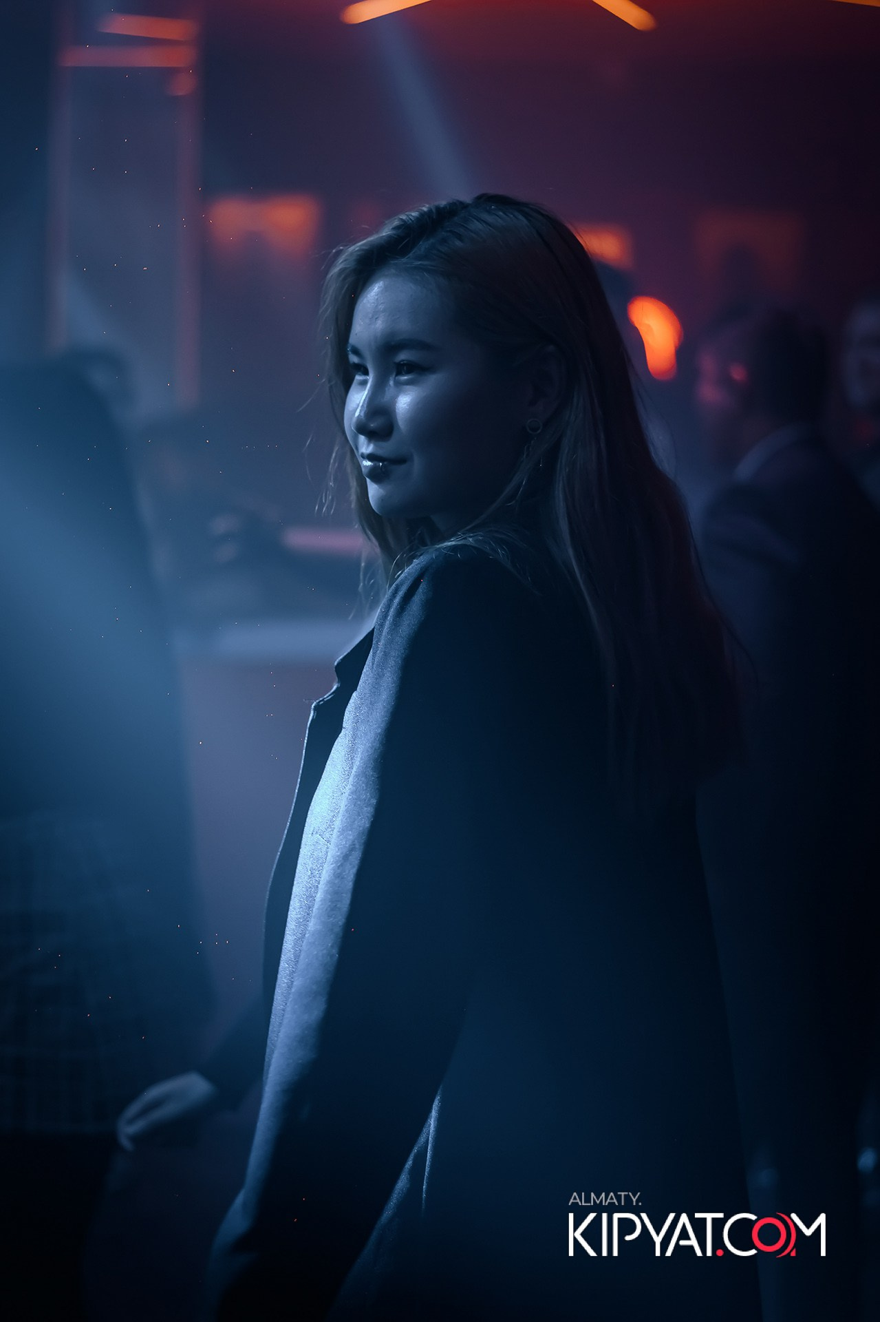 SANTA BARBARA ВЫСТУПЛЕНИЕ ГРУППЫ БРАТЬЯ ГРИММ. КИПЯТКОМ АЛМАТЫ!