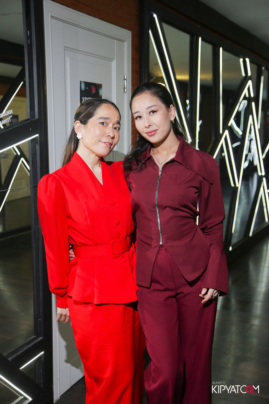 УХО И МЕДВЕДЬ НА САИНА. КИПЯТКОМ АЛМАТЫ! Фотосъемка мероприятий в Алматы