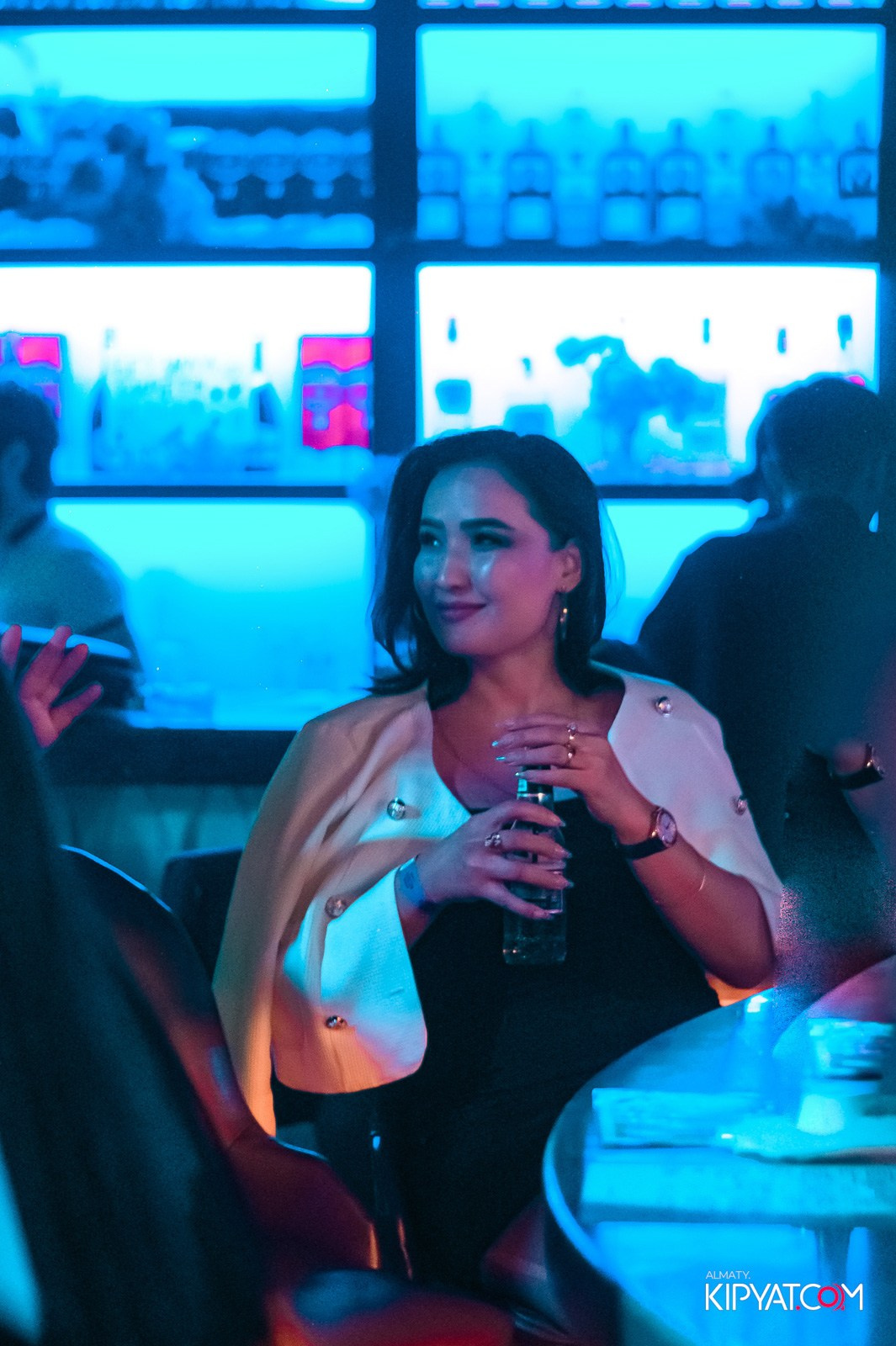 UYAT EMES BAR. КИПЯТКОМ АЛМАТЫ!