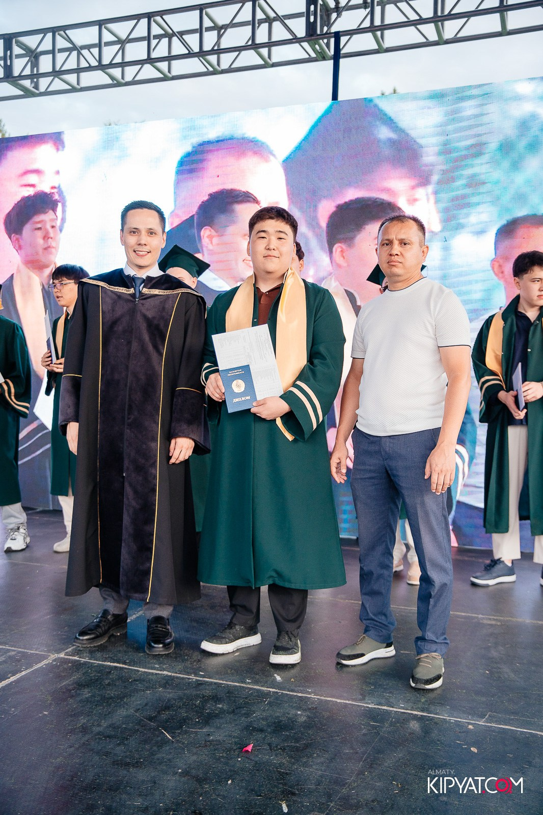 ВРУЧЕНИЕ ДИПЛОМОВ — НАРХОЗ КОЛЛЕДЖ. Part 4. КИПЯТКОМ АЛМАТЫ!