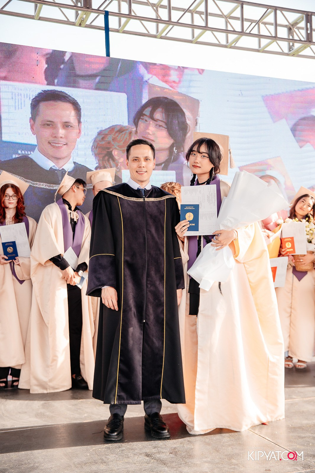 ВРУЧЕНИЕ ДИПЛОМОВ — НАРХОЗ КОЛЛЕДЖ. Part 3. КИПЯТКОМ АЛМАТЫ!