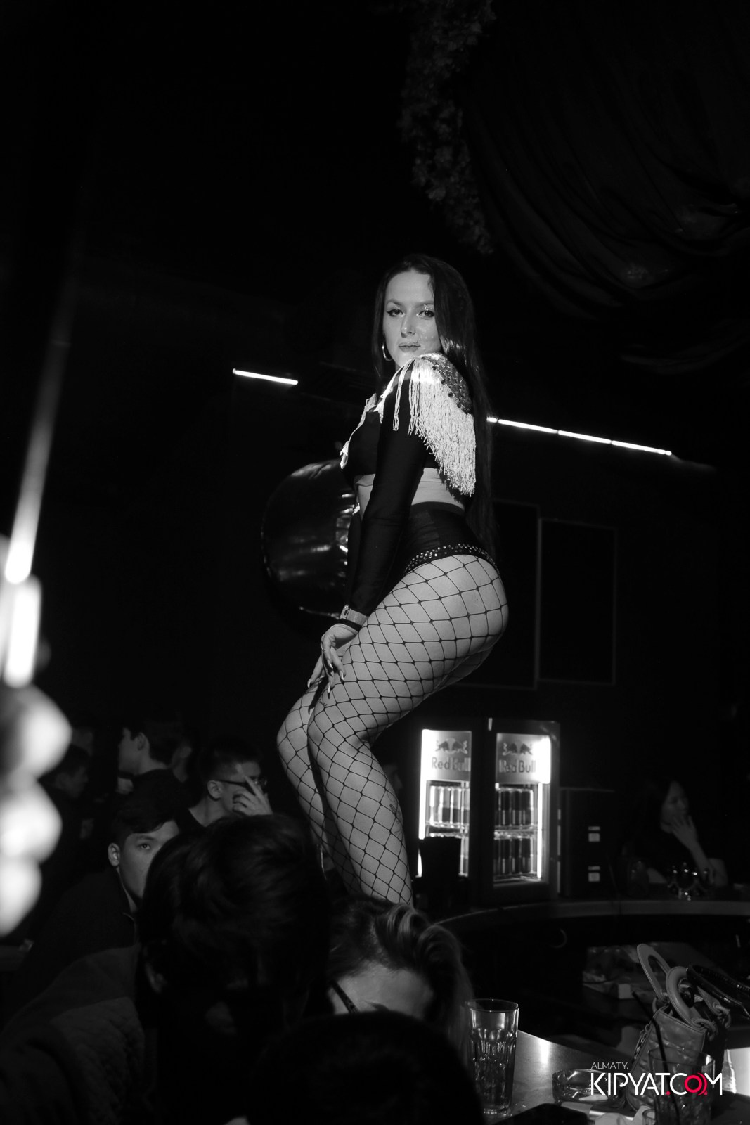 UYAT EMES BAR. КИПЯТКОМ АЛМАТЫ!