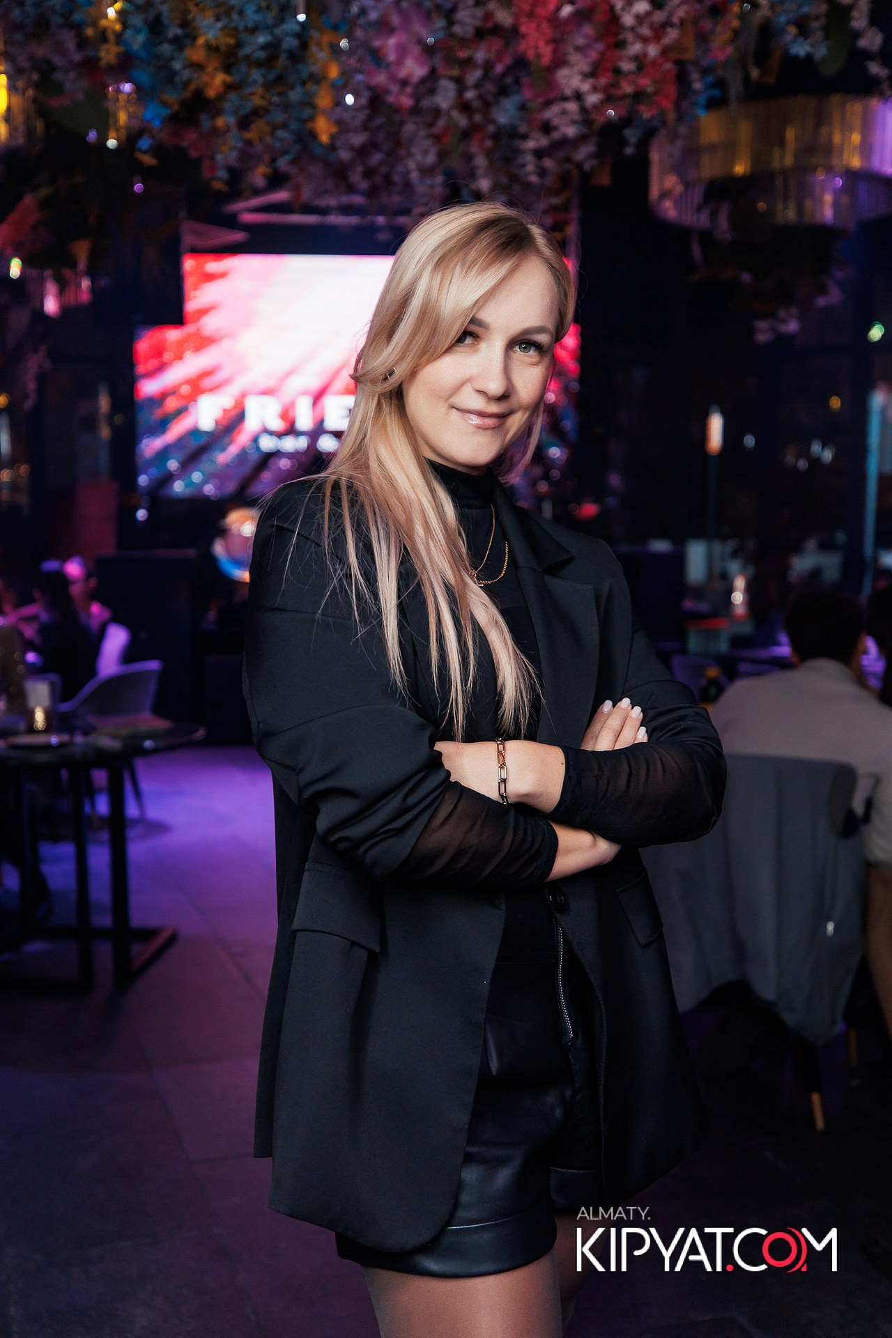 FRIENDS BAR & TERRACE. КИПЯТКОМ АЛМАТЫ! Фотосъемка мероприятий в Алматы