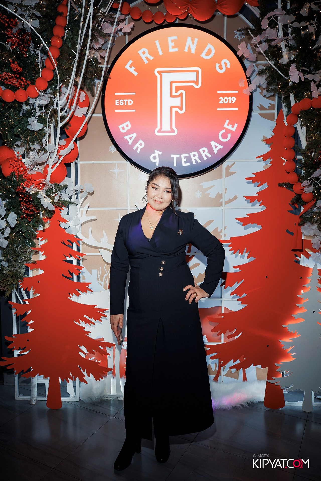 FRIENDS BAR & TERRACE. КИПЯТКОМ АЛМАТЫ! Фотосъемка мероприятий в Алматы