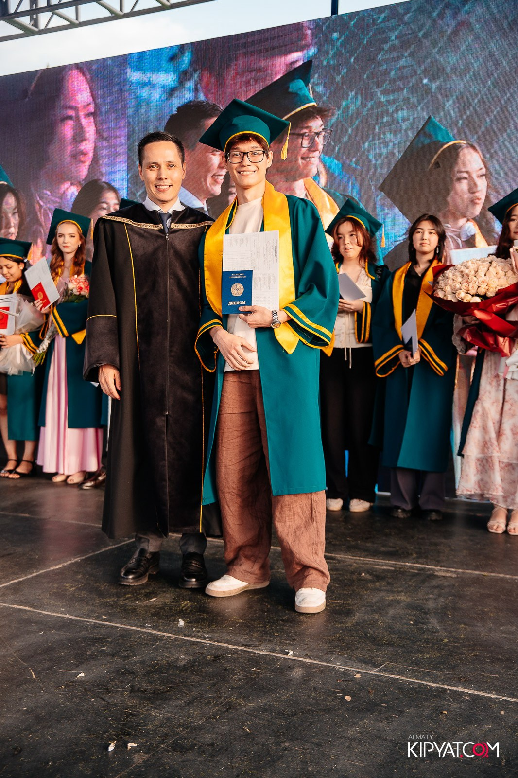 ВРУЧЕНИЕ ДИПЛОМОВ — НАРХОЗ КОЛЛЕДЖ. Part 4. КИПЯТКОМ АЛМАТЫ!