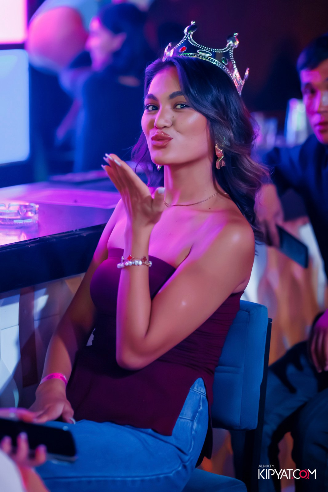 UYAT EMES BAR. КИПЯТКОМ АЛМАТЫ!