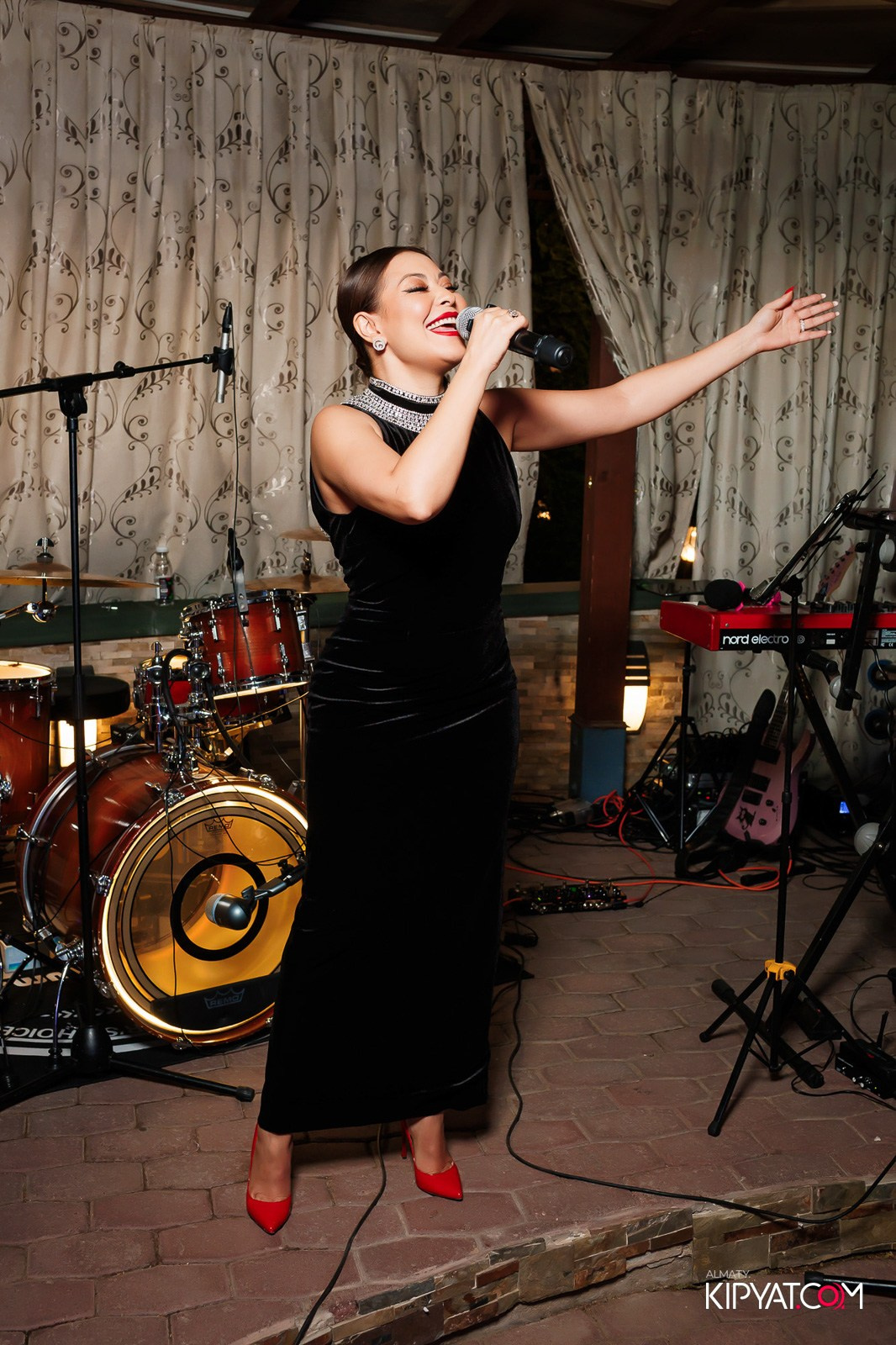 РЕСТОРАН УЧ ЛЯГАН. КИПЯТКОМ АЛМАТЫ!