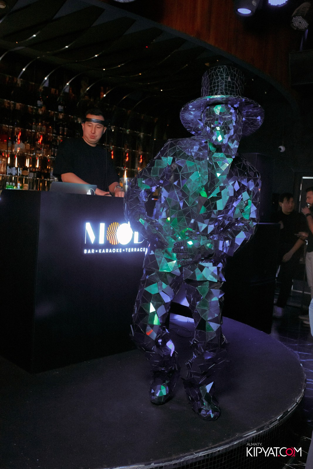 MOOD KARAOKE & TERRACE. КИПЯТКОМ АЛМАТЫ!