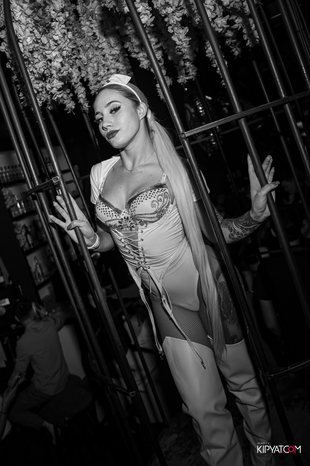 UYAT EMES BAR. КИПЯТКОМ АЛМАТЫ!