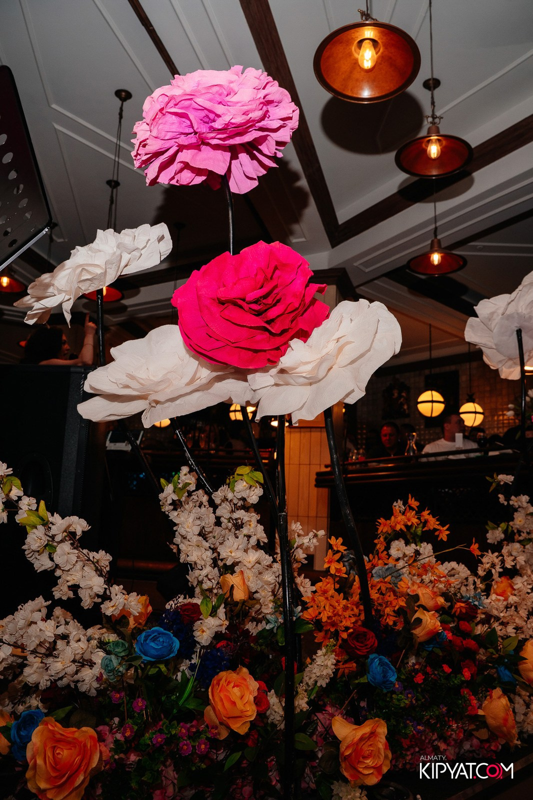 ЖИГУЛИ БАР. КИПЯТКОМ АЛМАТЫ!