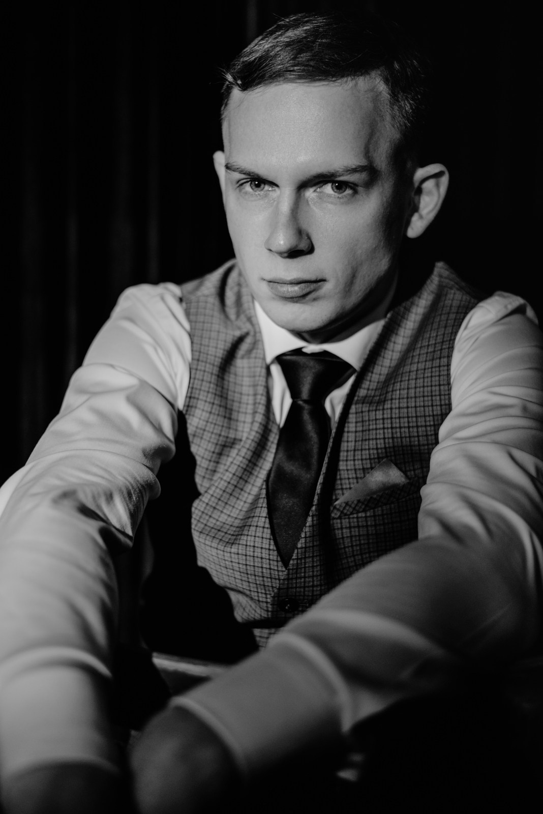 Свадебная фотосессия в стиле минимализм в Тюмени — Максим и Таня — Фотограф Дарья Мустафина. Фотограф Дарья Мустафина, Тюмень