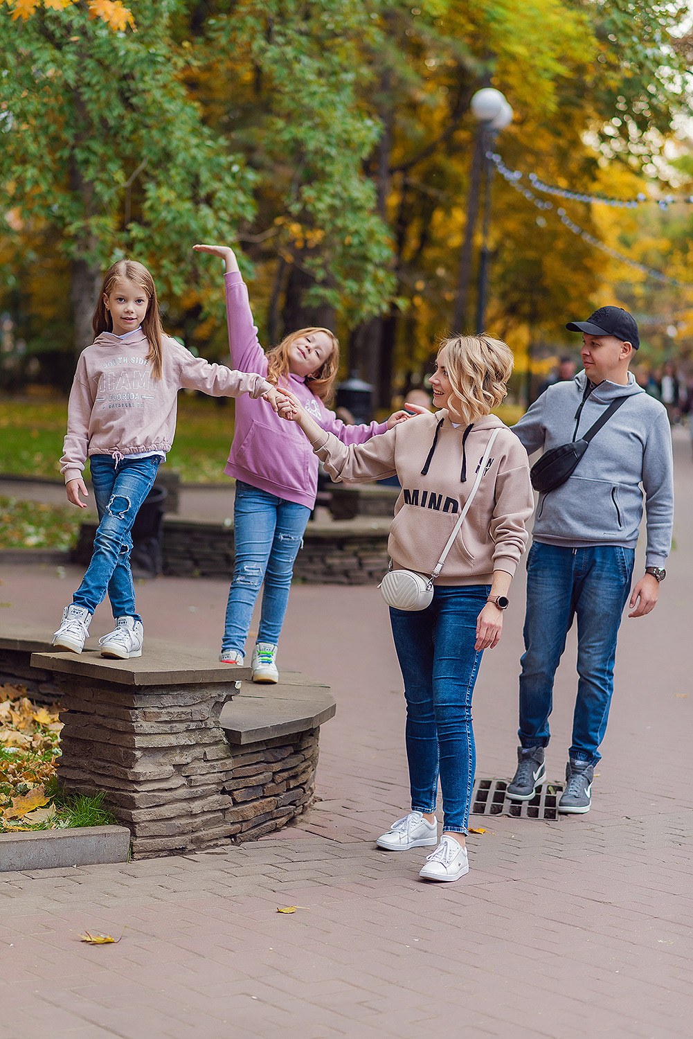 Семейная прогулка в центре Ростова. Фотограф Ростов-на-Дону Белла Керимова