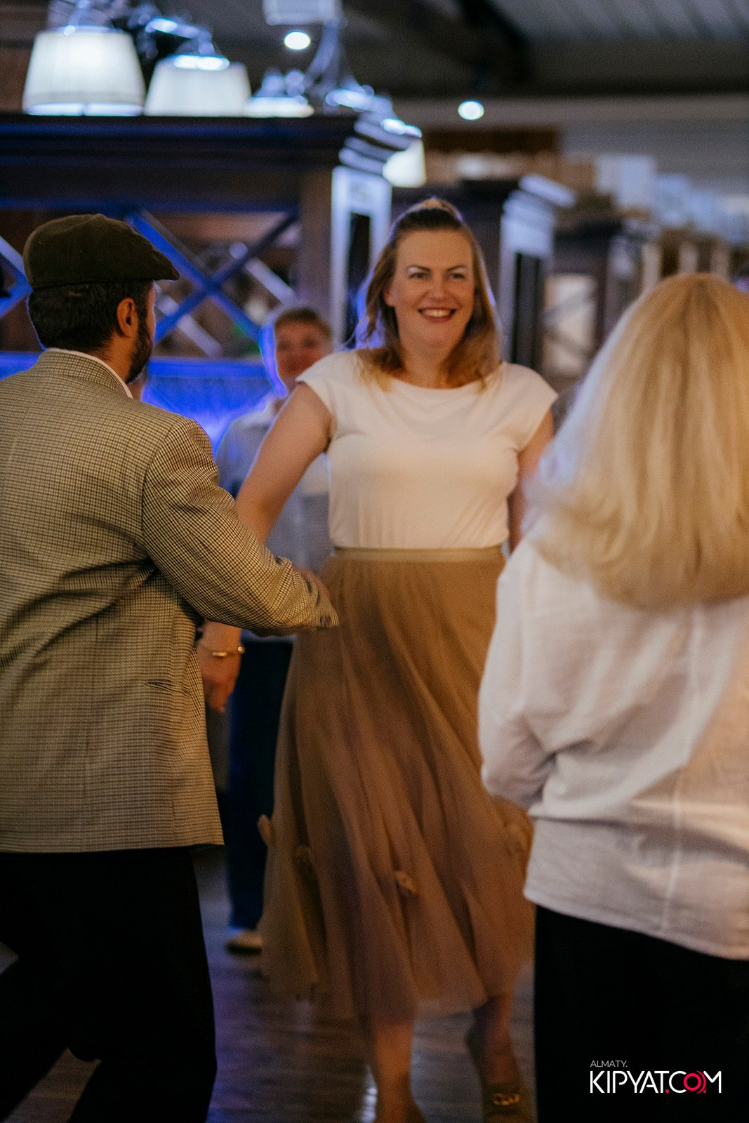 ЖИГУЛИ БАР-ДЕНЬ ЗНАНИЙ. КИПЯТКОМ АЛМАТЫ!