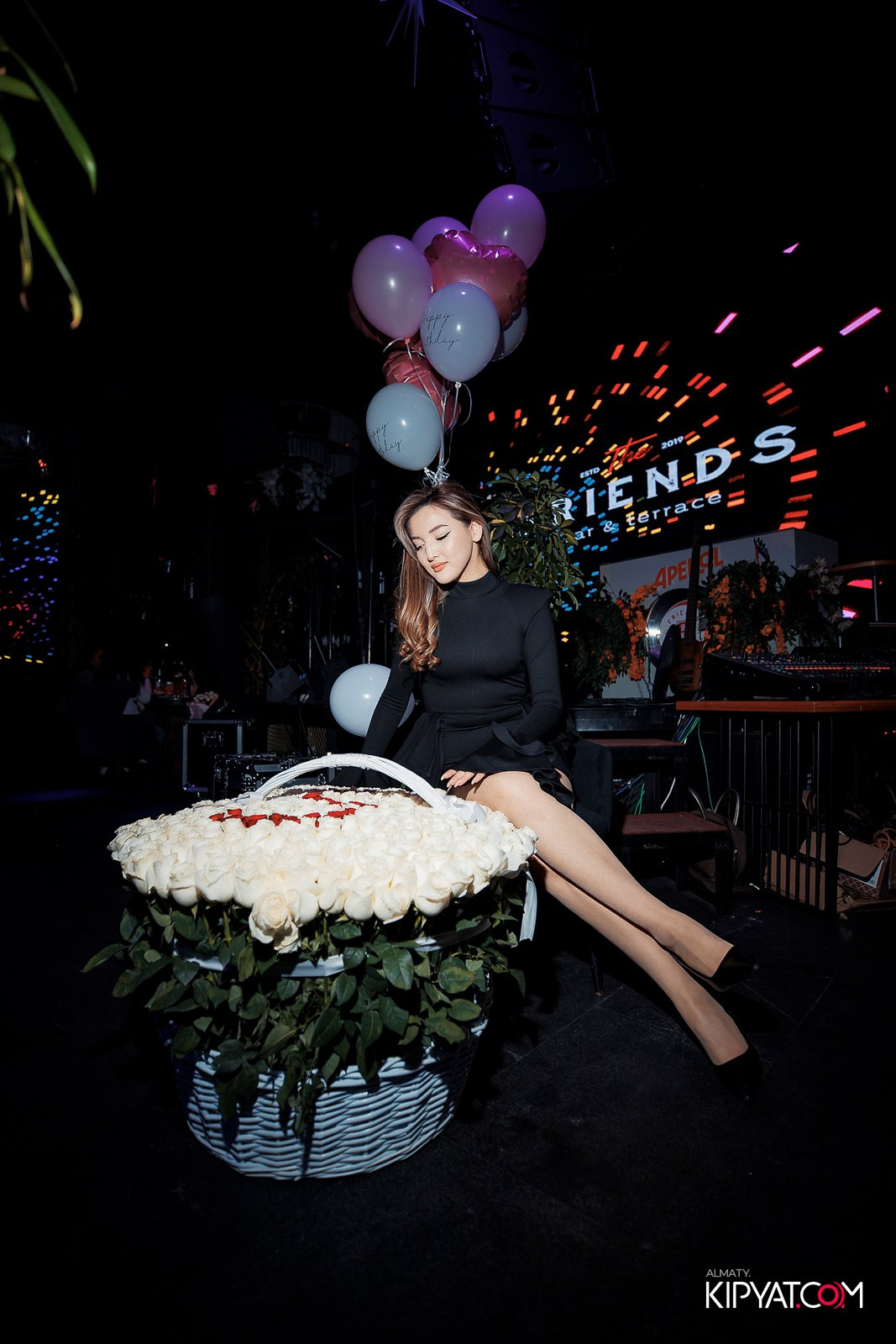 FRIENDS BAR & TERRACE. КИПЯТКОМ АЛМАТЫ! Фотосъемка мероприятий в Алматы