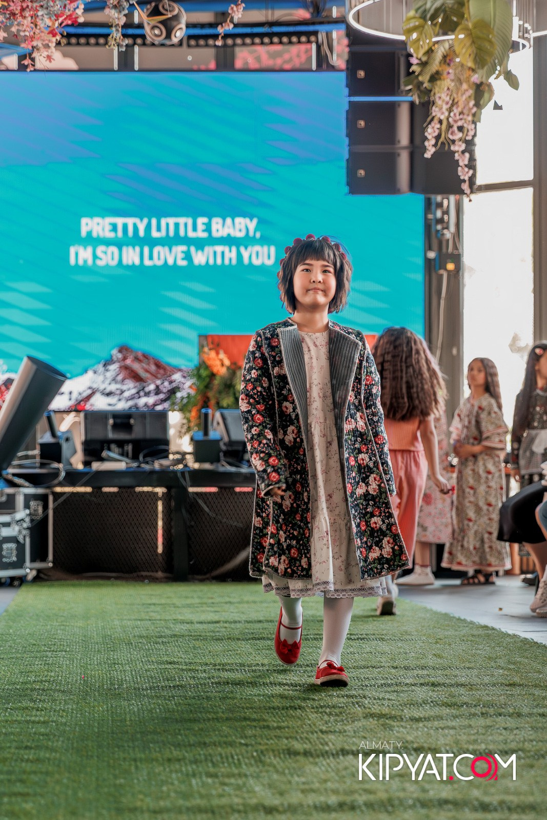 PROM KIDS FASHION SHOW. КИПЯТКОМ АЛМАТЫ!