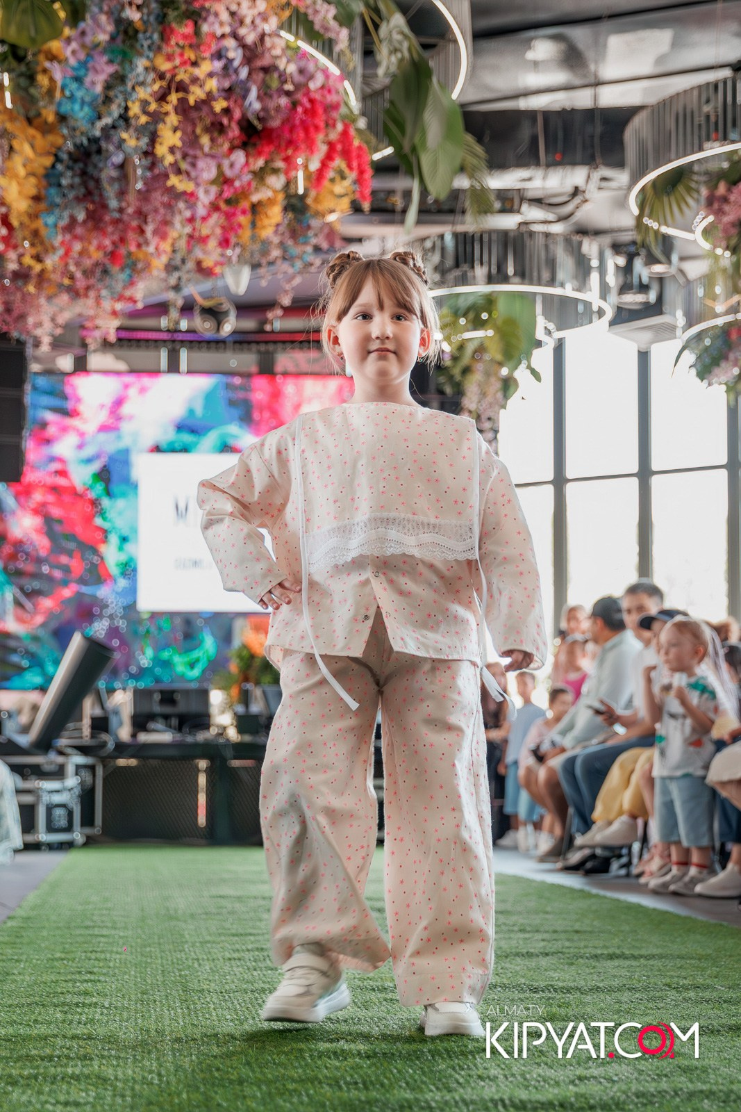 PROM KIDS FASHION SHOW. КИПЯТКОМ АЛМАТЫ!