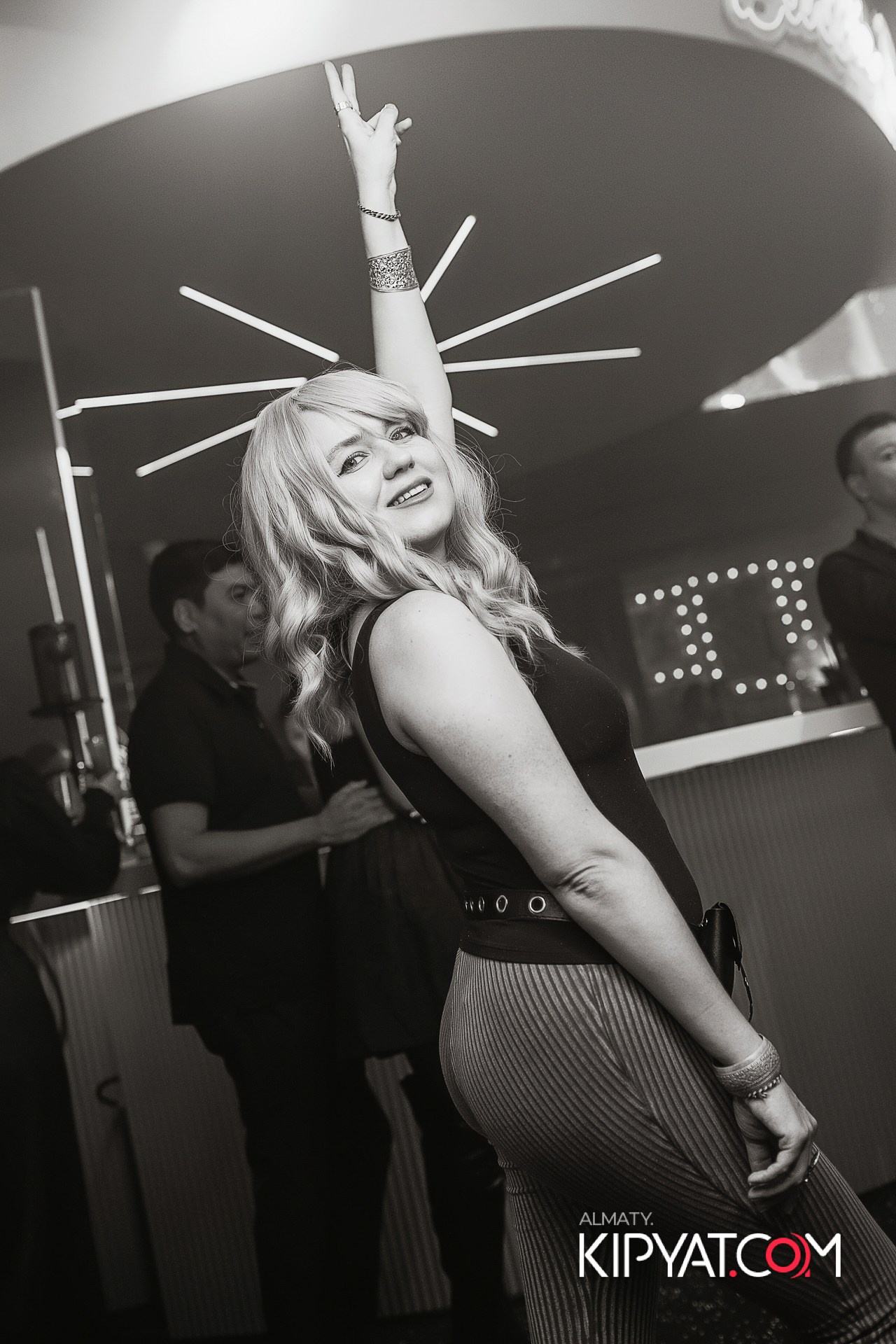 SANTA BARBARA — ВЫСТУПЛЕНИЕ ГРУППЫ REFLEX. КИПЯТКОМ АЛМАТЫ!