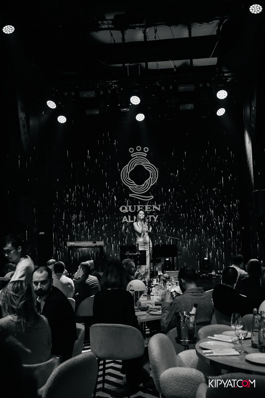 МИХАИЛ ШУФУТИНСКИЙ С СОЛЬНЫМ КОНЦЕРТОМ В QUEEN ALMATY. КИПЯТКОМ АЛМАТЫ!