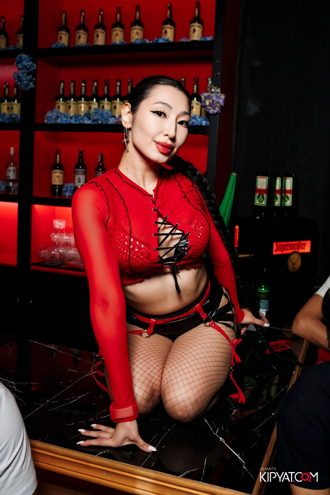 UYAT EMES BAR. КИПЯТКОМ АЛМАТЫ!