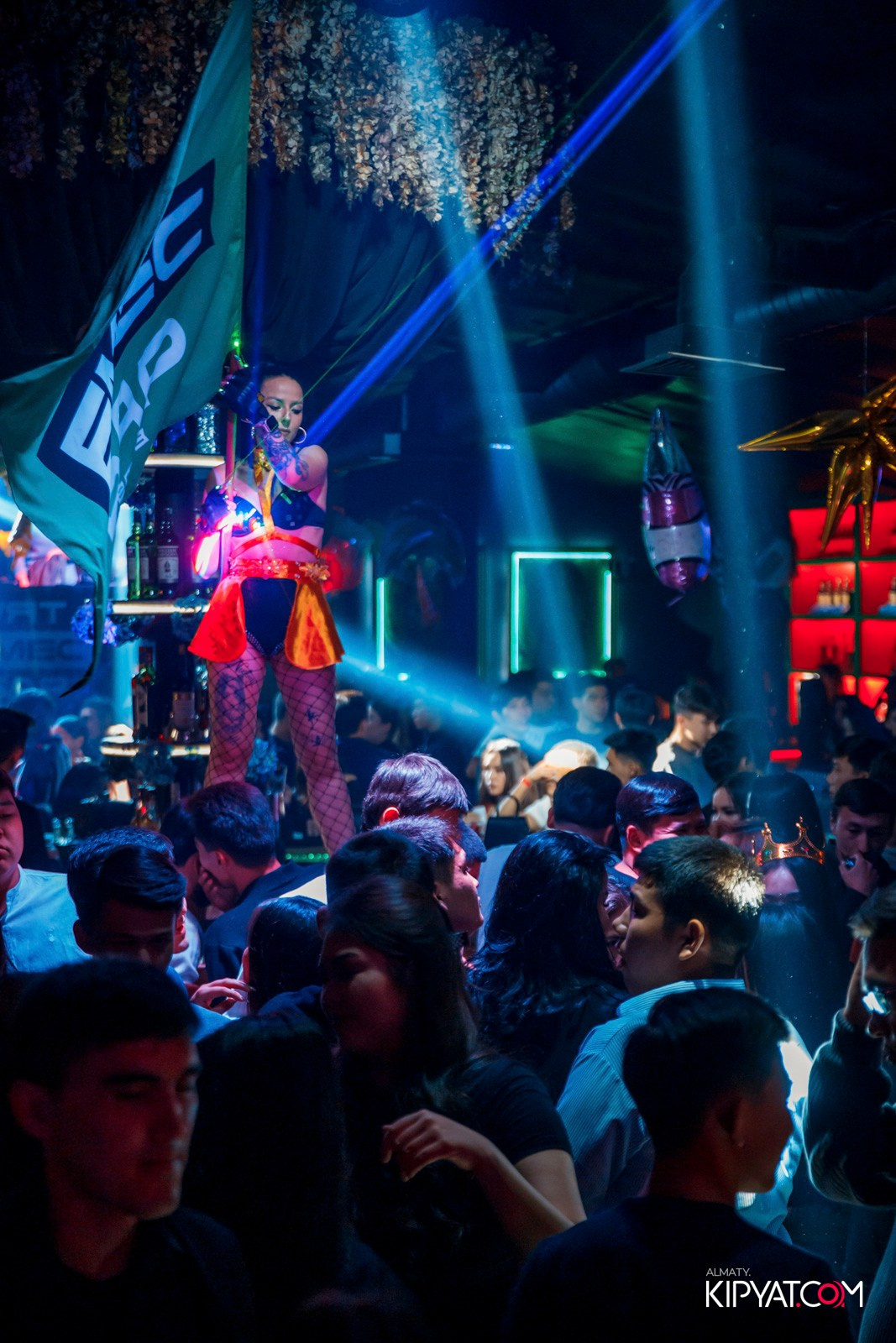 UYAT EMES BAR. КИПЯТКОМ АЛМАТЫ!