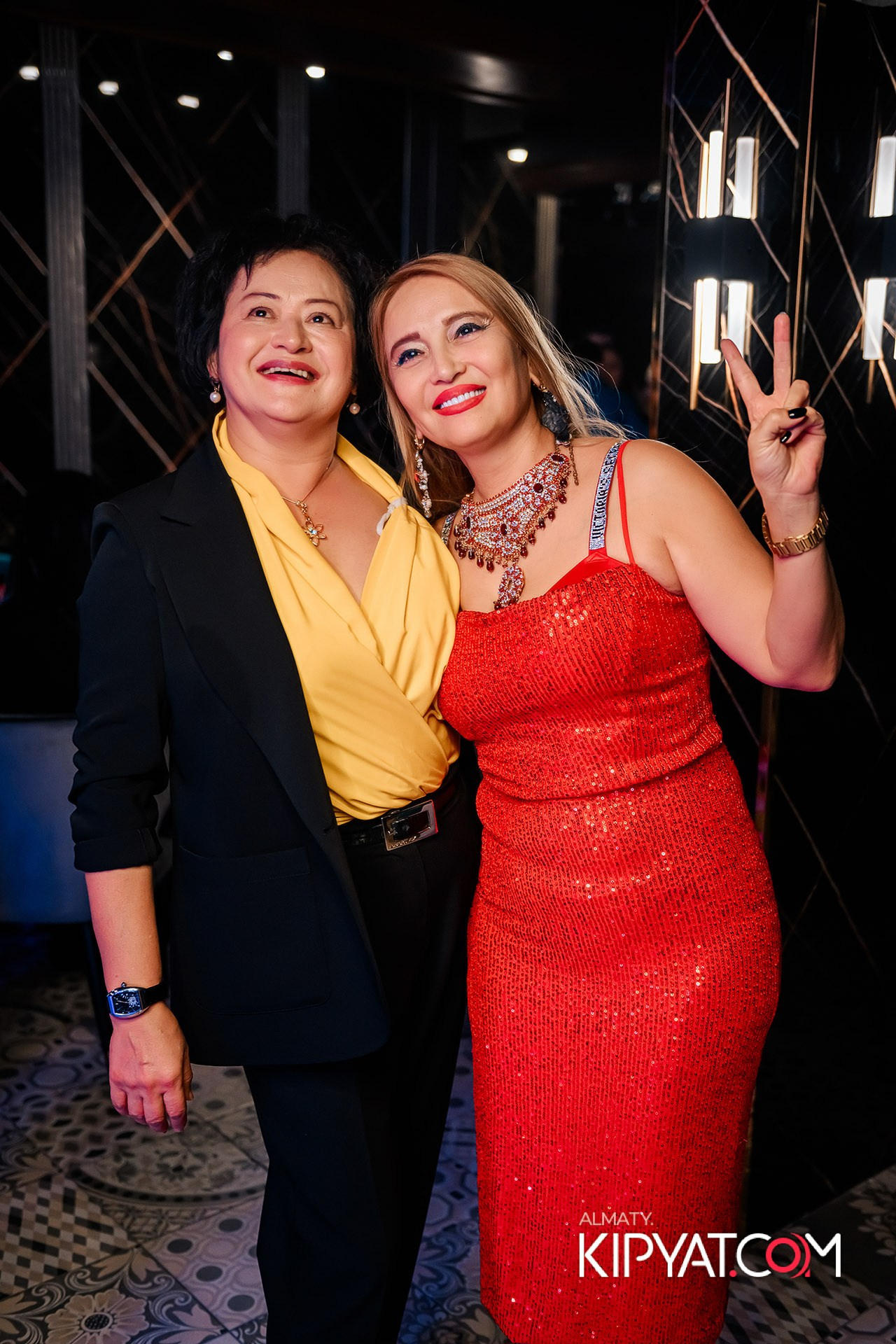 Monroe. КИПЯТКОМ АЛМАТЫ!