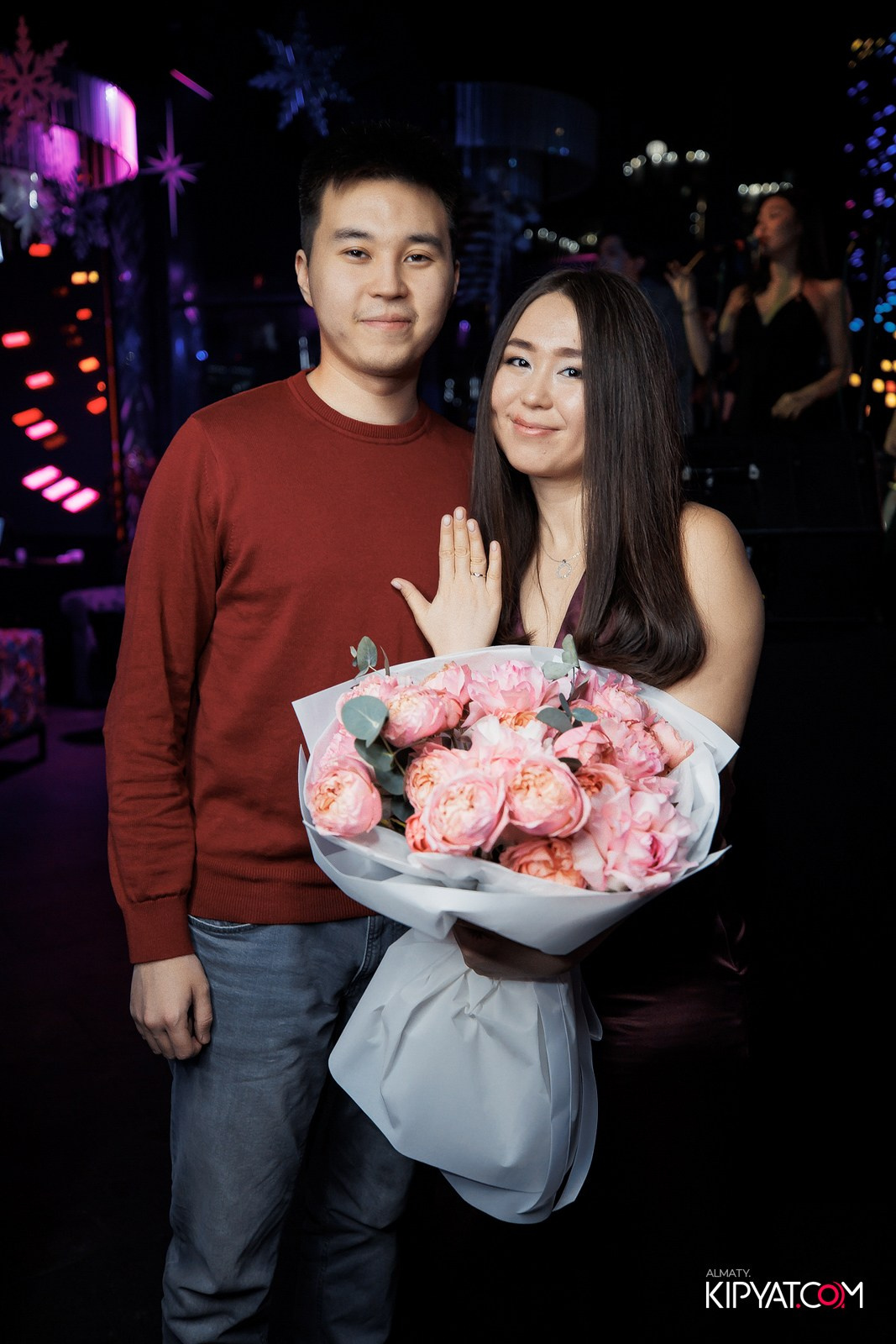 FRIENDS BAR & TERRACE. КИПЯТКОМ АЛМАТЫ!