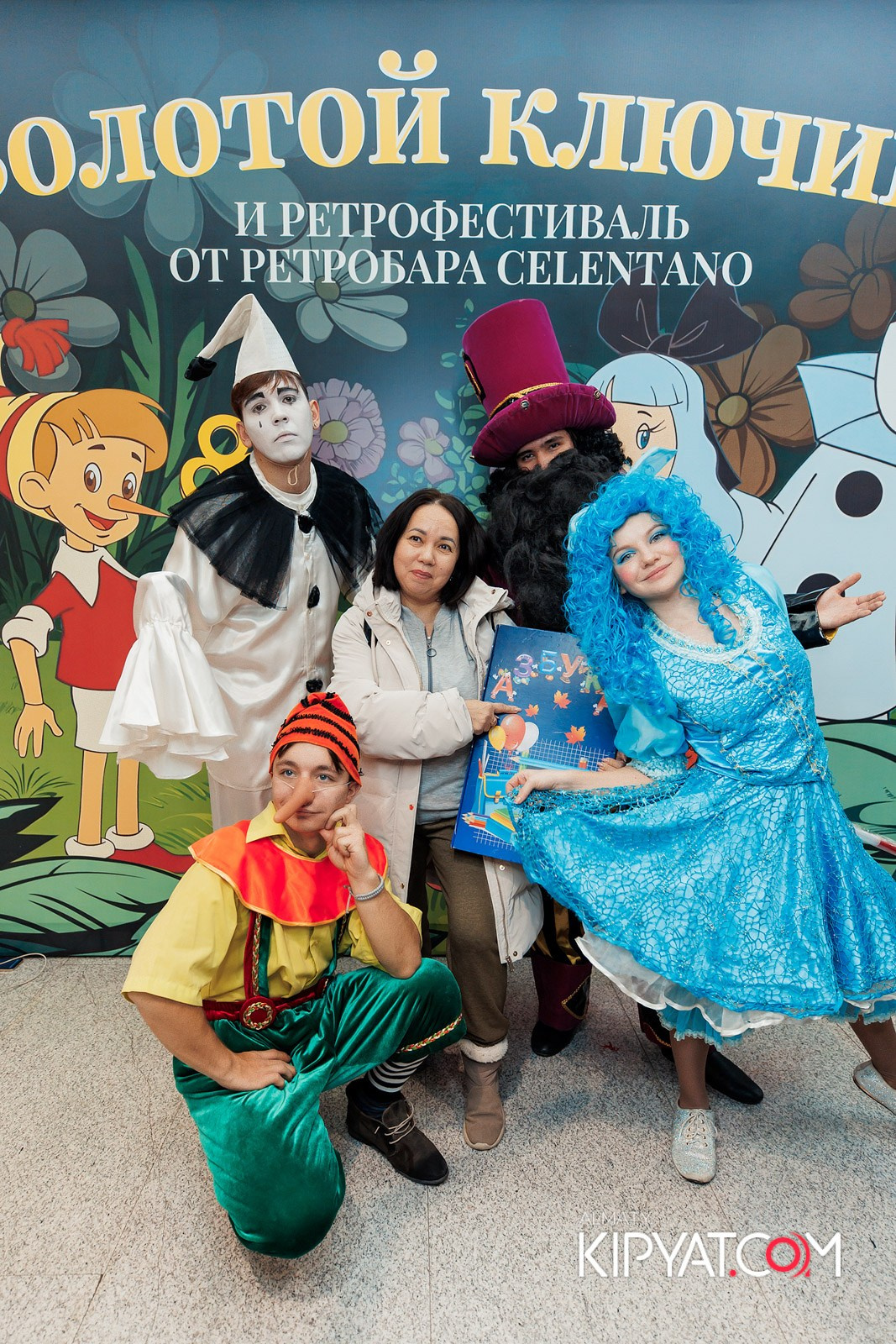 ЗОЛОТОЙ КЛЮЧИК И РЕТРОФЕСТИВАЛЬ ОТ РЕСТОБАРА CELENTANO. КИПЯТКОМ АЛМАТЫ!