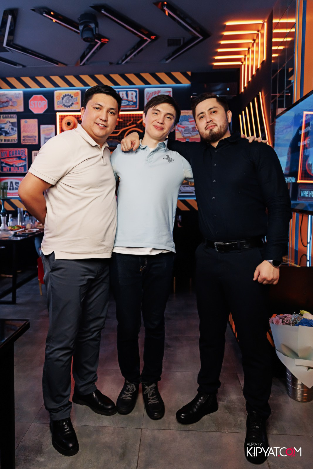 ЗАЯ, НА БИС. КИПЯТКОМ АЛМАТЫ!