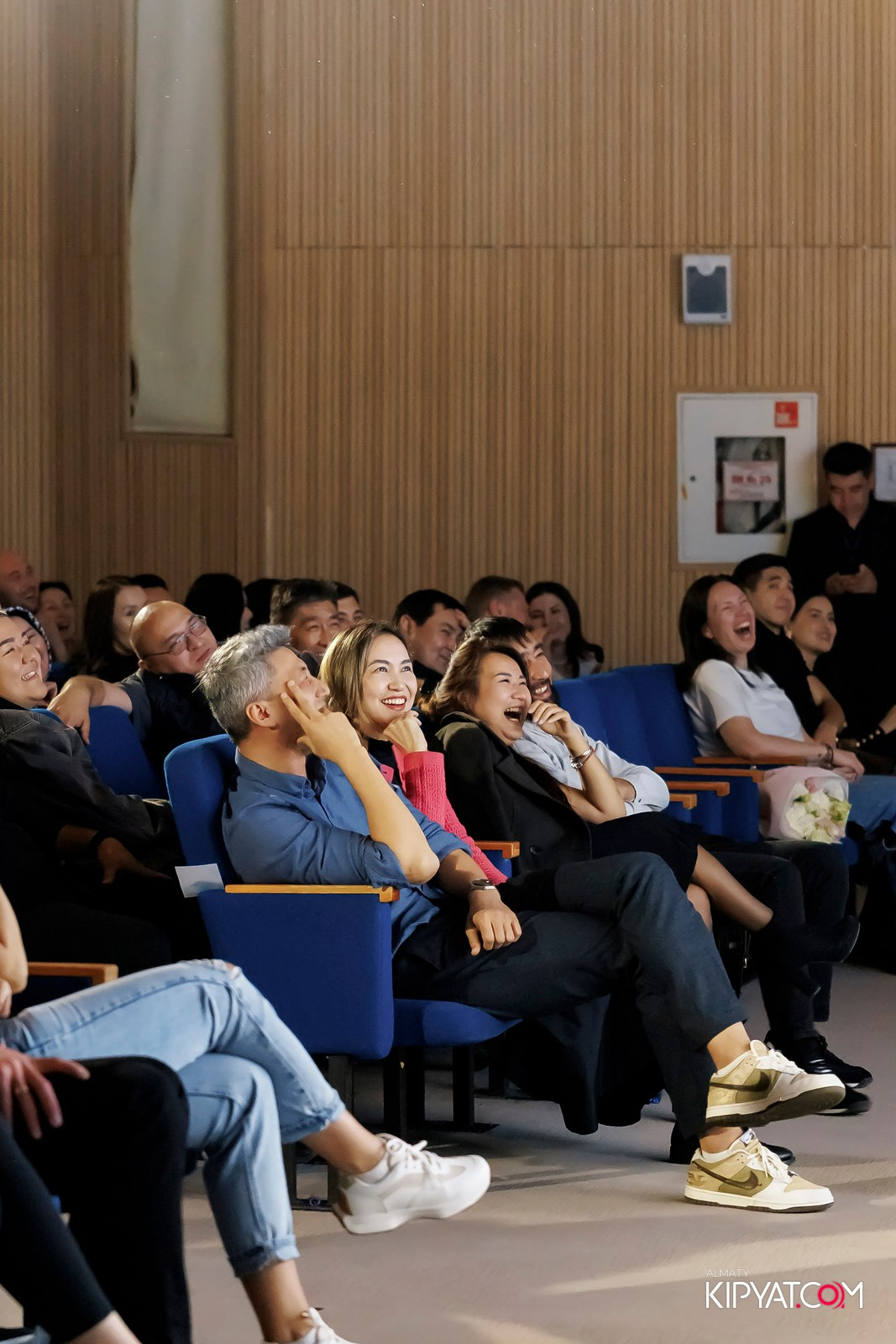 ИМПРОВИЗАЦИОННОЕ STAND UP ШОУ. КИПЯТКОМ АЛМАТЫ! Фотосъемка мероприятий в Алматы