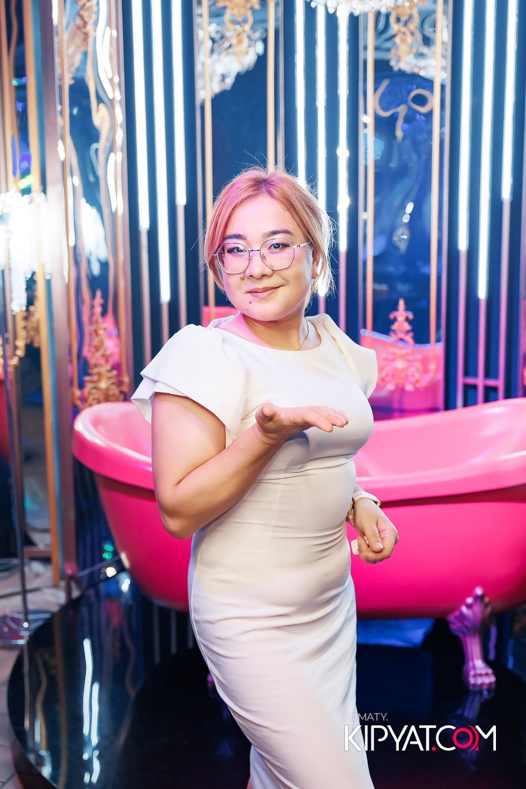 ЗАЯ, НА БИС. КИПЯТКОМ АЛМАТЫ!