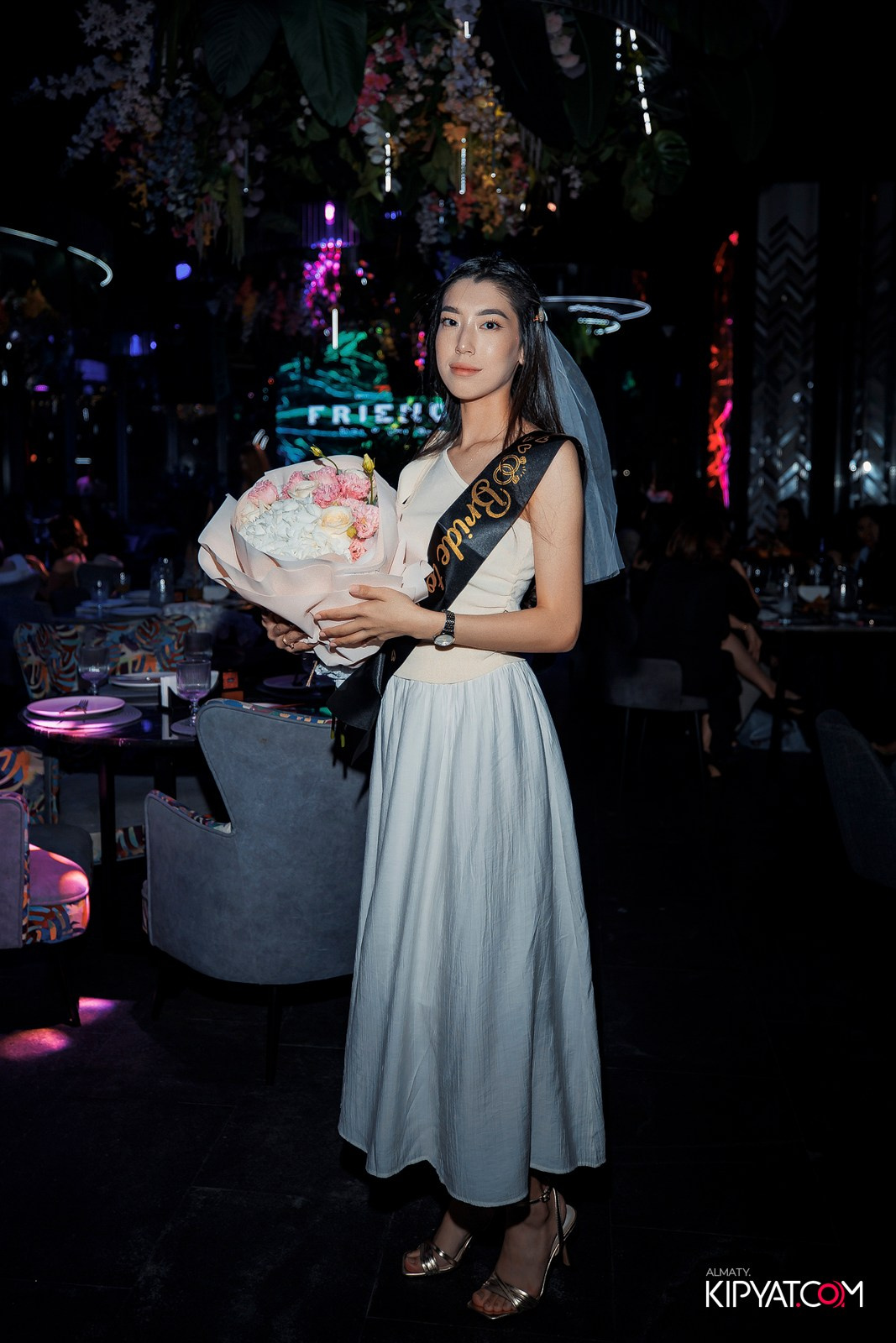 FRIENDS BAR & TERRACE. КИПЯТКОМ АЛМАТЫ!