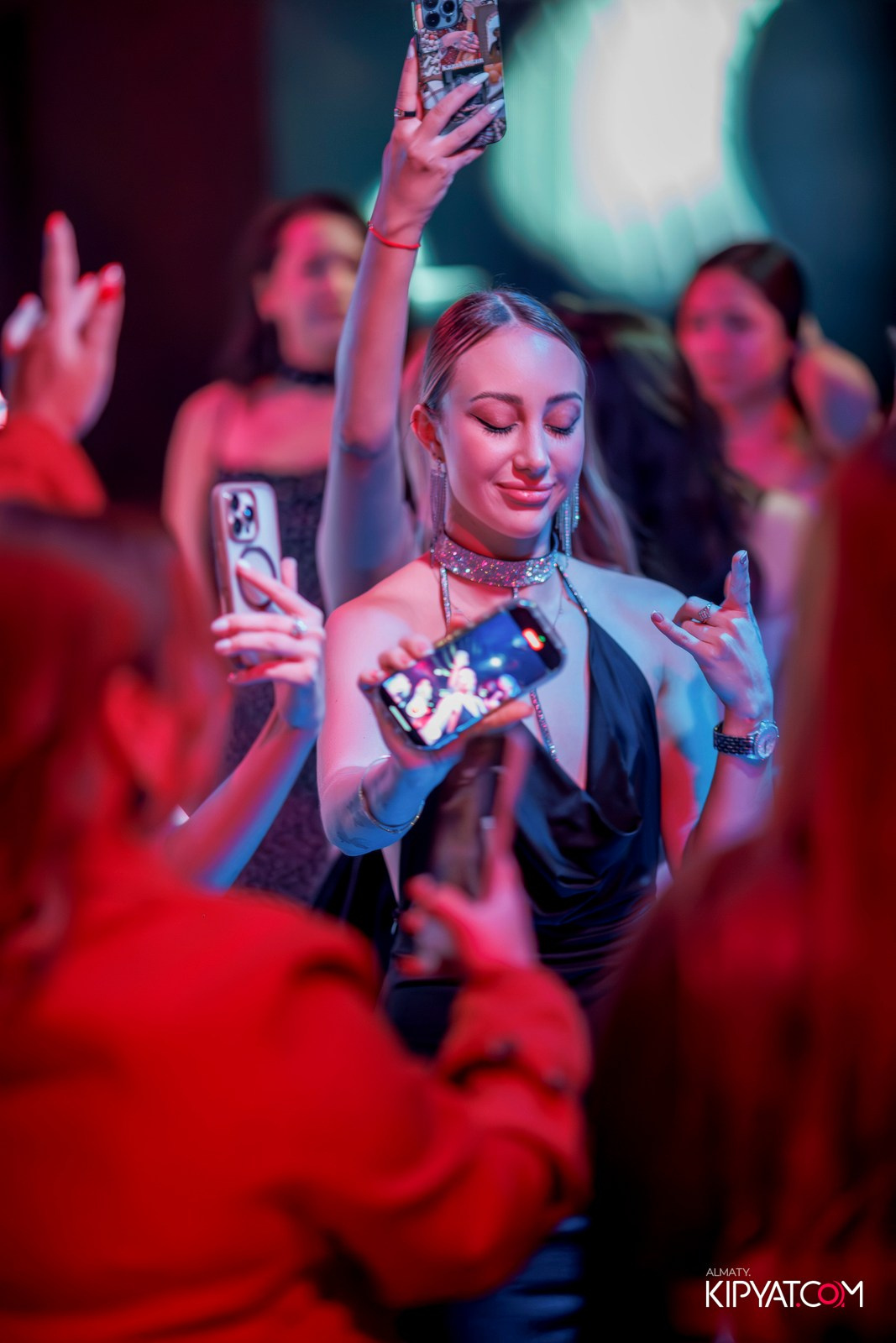 MOOD KARAOKE & TERRACE. КИПЯТКОМ АЛМАТЫ!