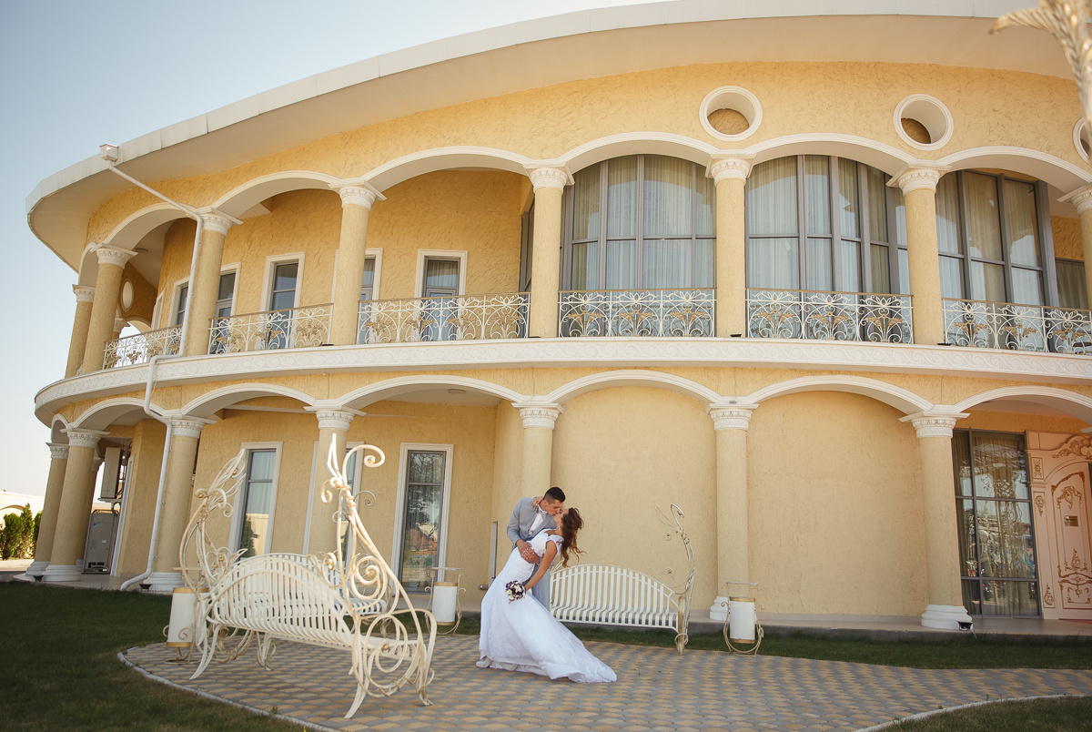 Renatphoto-Пример свадебных фотографий в базовой обработке. Профессиональная фотосъёмка интерьеров, предметная фотосессия еды для меню г. Анапа