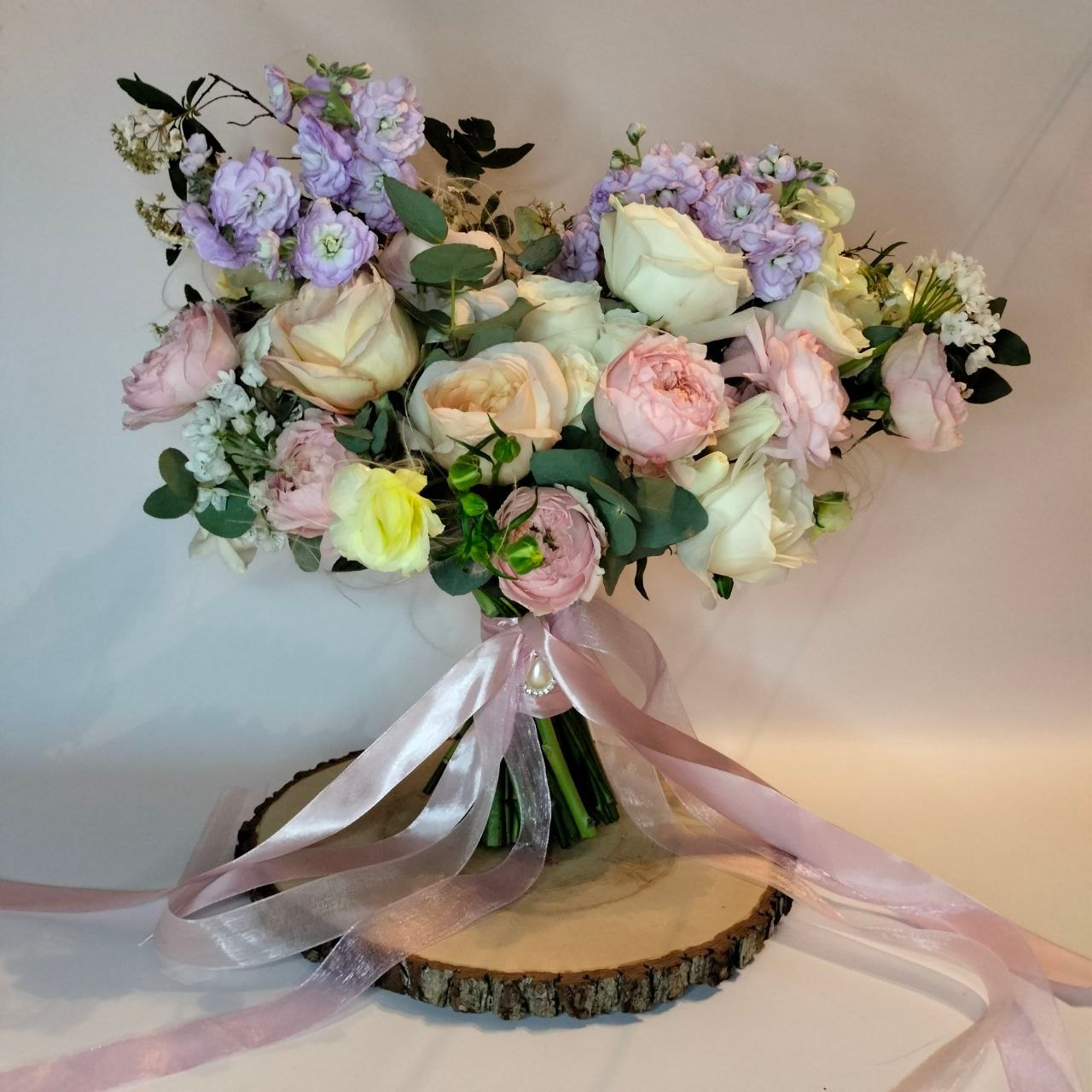 Букет невесты Растрёпыш. авторский букет невесты, современный букет невесты, невеста 2025,  букет невесты, свадебный букет, свадьба 2025, свадебный букет, свадебный букет невесты, флорист на свадьбу, флорист фрилансер, флорист москва, ручная работа, яркий букет невесты, современный букет невесты,т, флорист на свадьбу, хороший флорист, флорист фрилансер, букет по фото, флорист профессионал. 