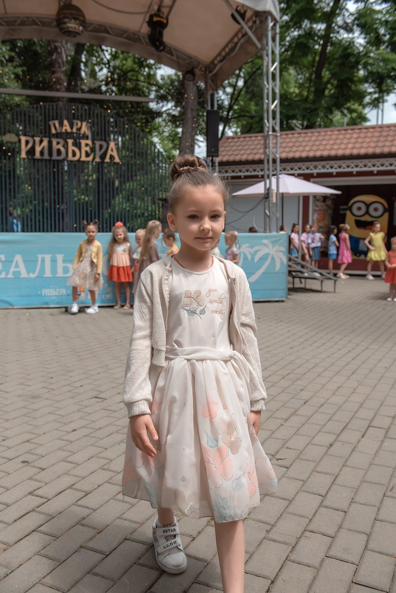 Парк Ривьера дефиле HAPPYkids. Семейный и коммерческий фотограф в Сочи Александр Бодунов