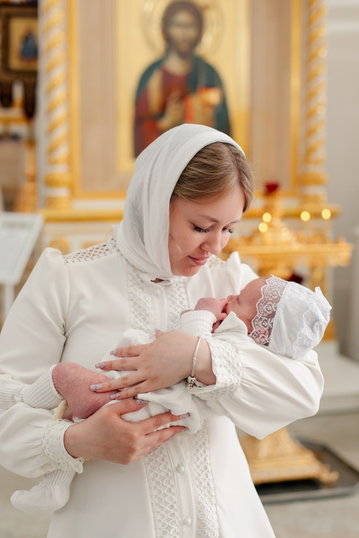 Крещение ребенка в Смольном соборе СПб. Фотограф крещение венчание в Петербурге! Помогает подобрать храм и посоветовал душевного батюшку в СПб