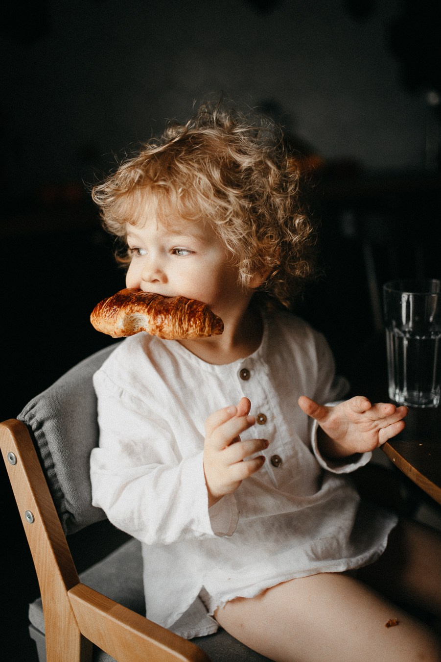 Костя, Яна, Кристина, Леон | дома